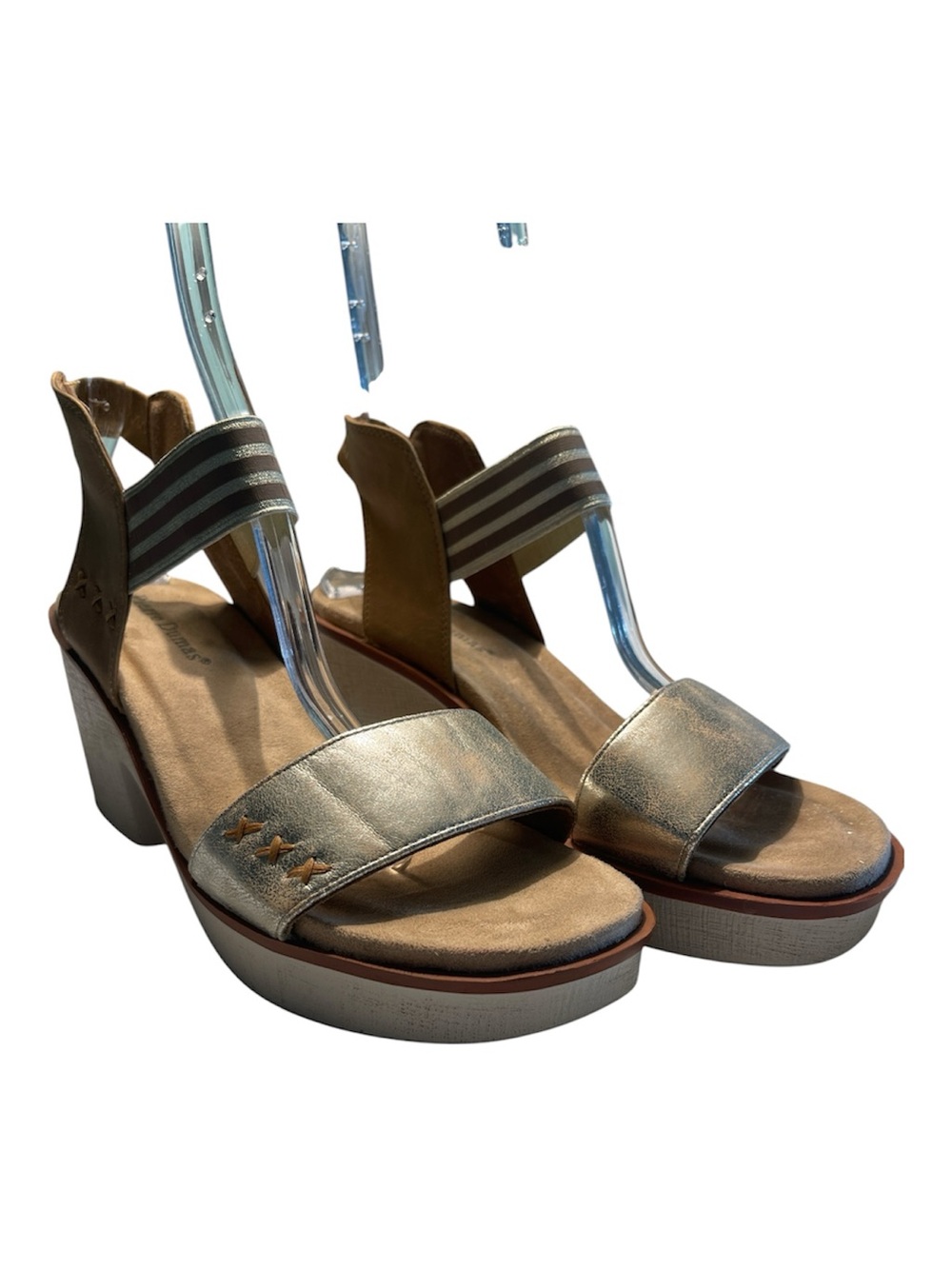 Pierre Dumas Metallic Gold Platform Sandals Elastic Heel Strap Chunky Heels 10
